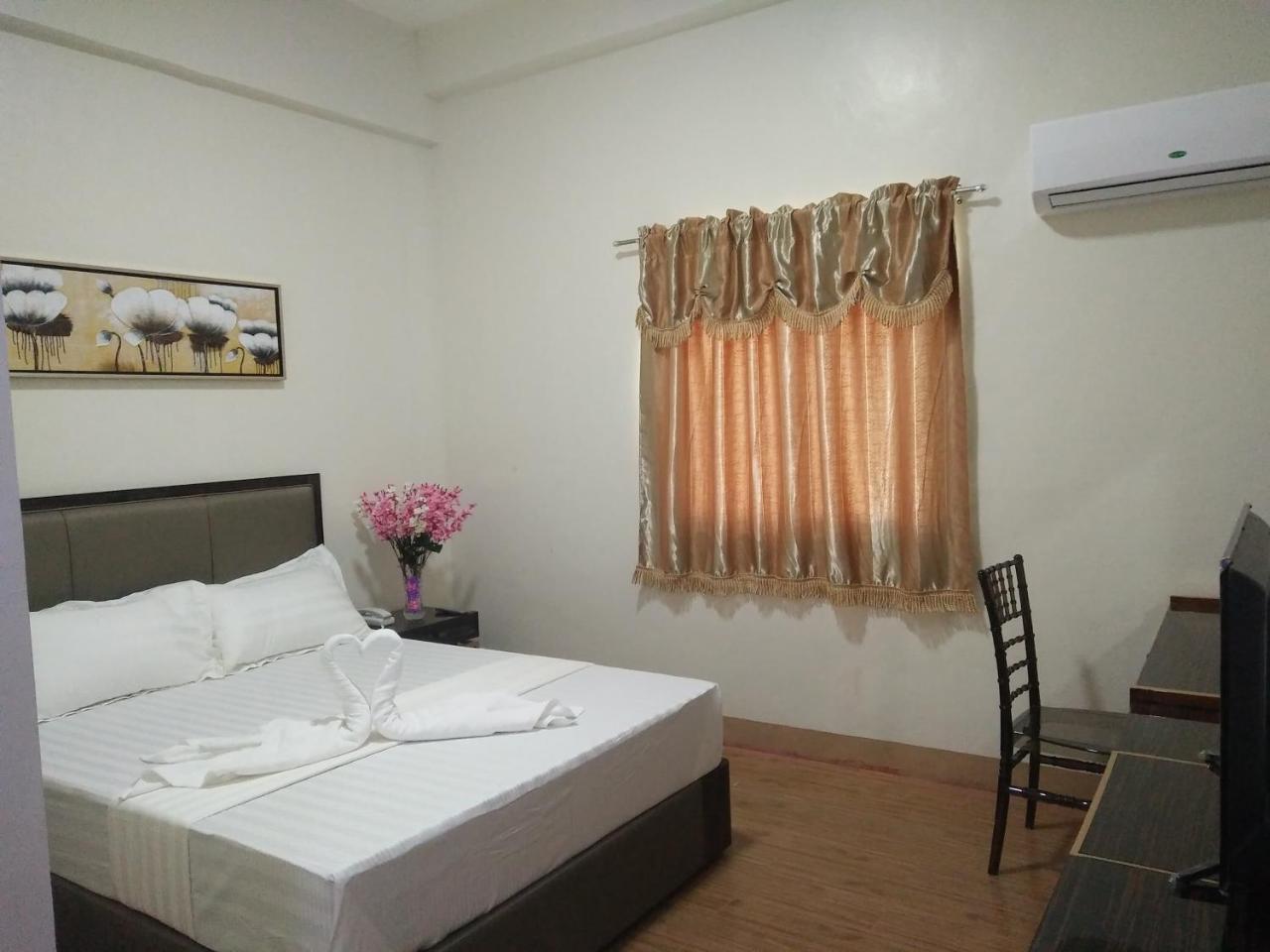 Meaco Royal Hotel - Batangas City Экстерьер фото