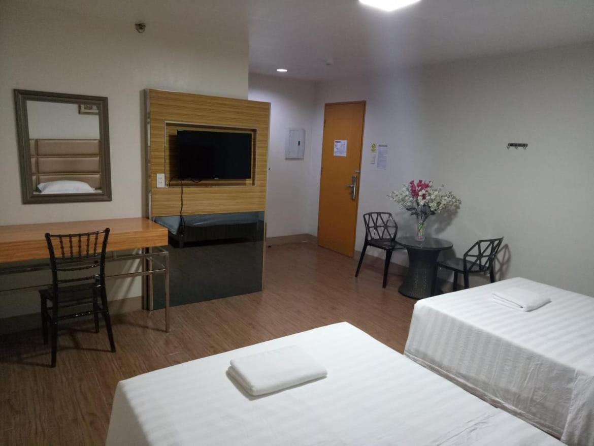 Meaco Royal Hotel - Batangas City Экстерьер фото